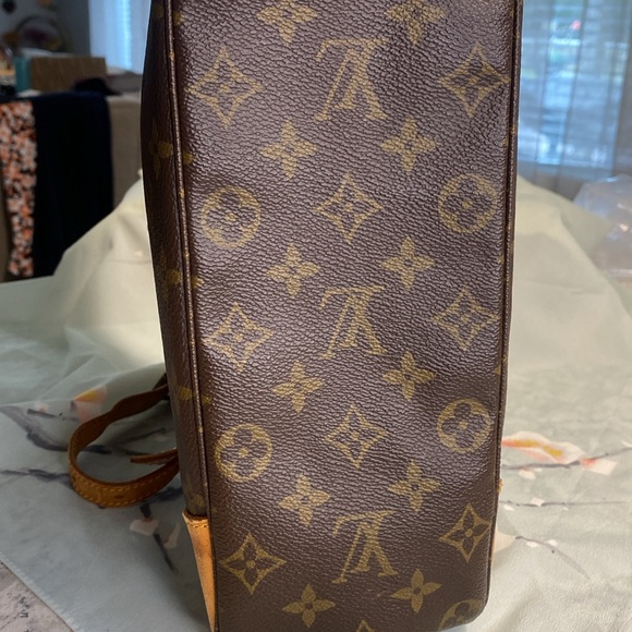 Louis Vuitton Monogram Boulogne Zip Hobo Bag - Picture 7 of 11